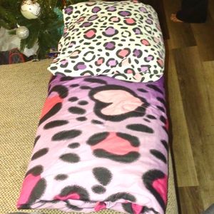 Cute colorful lepord print full size comforter and fitted sheet